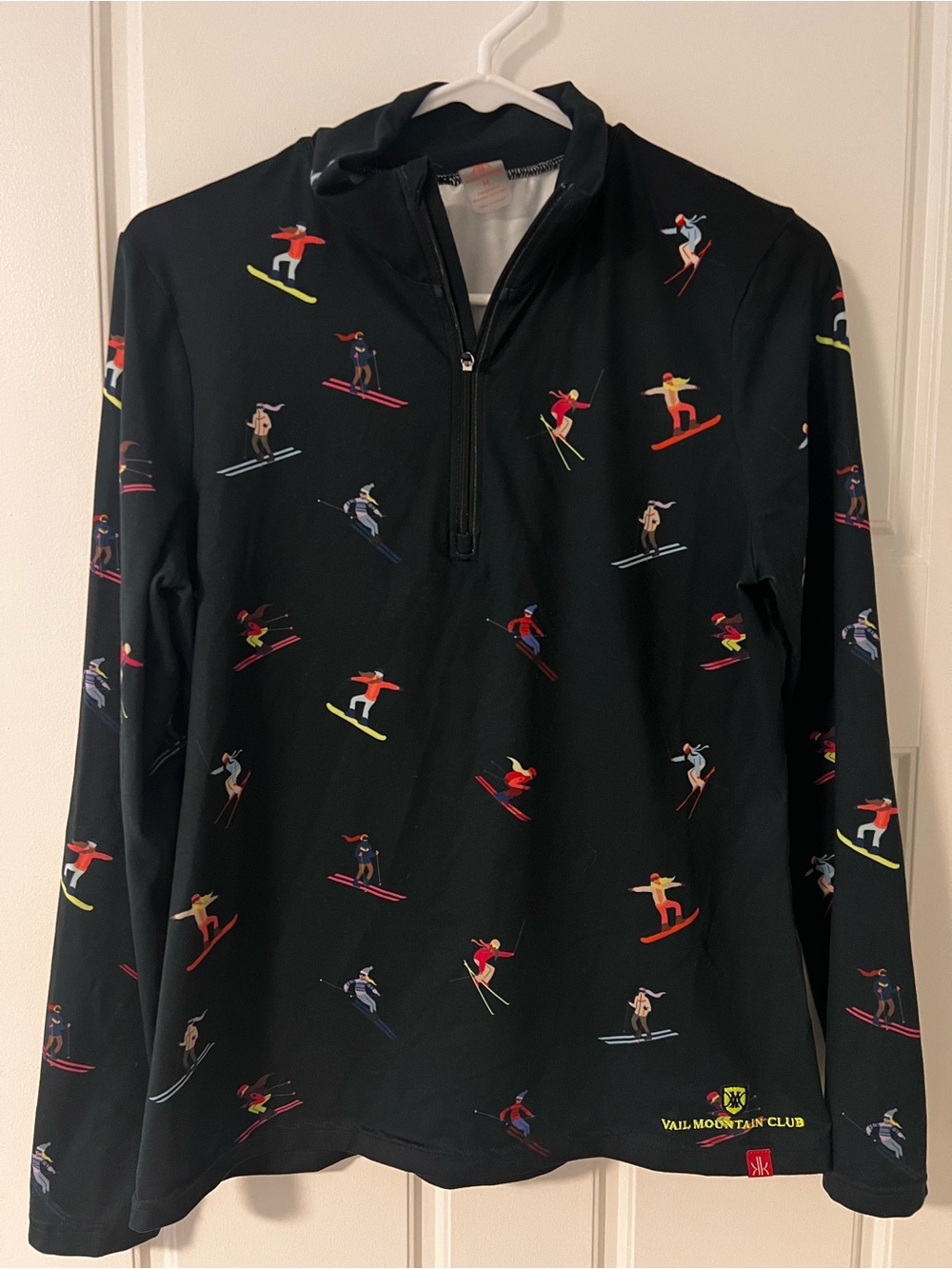 Krimson Klover Black Pullover with Multicolor Skiers